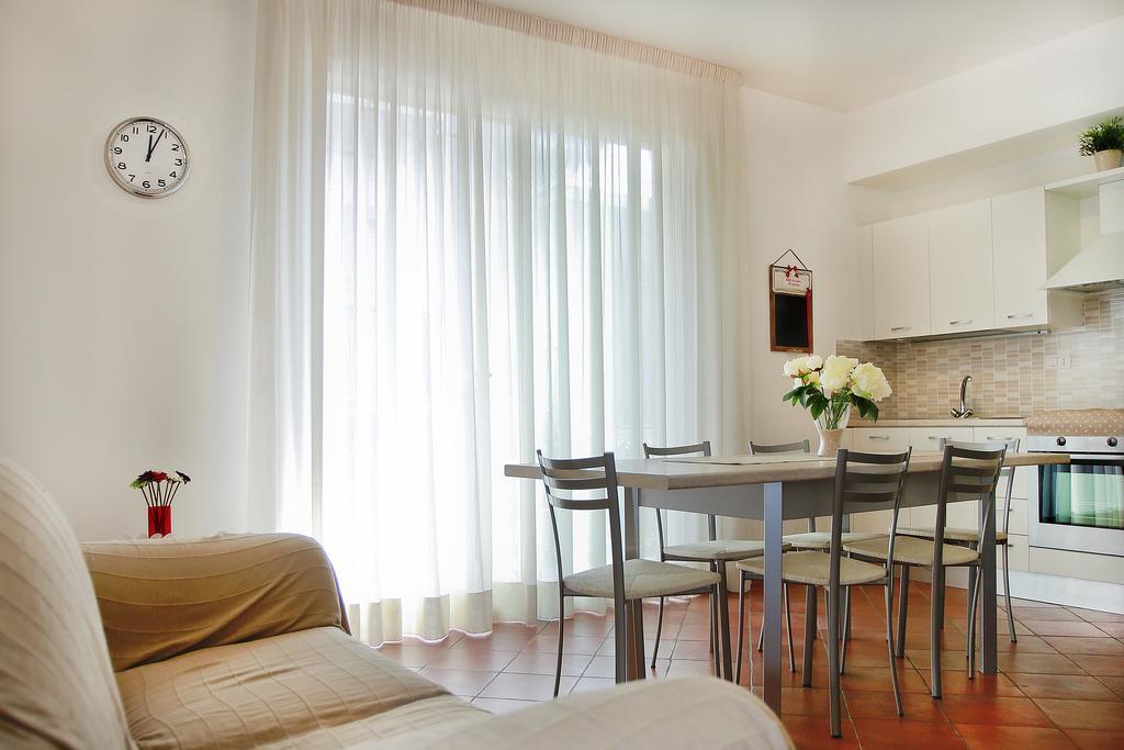B&B A Casa Di Amici 지아르디니낙소스 외부 사진