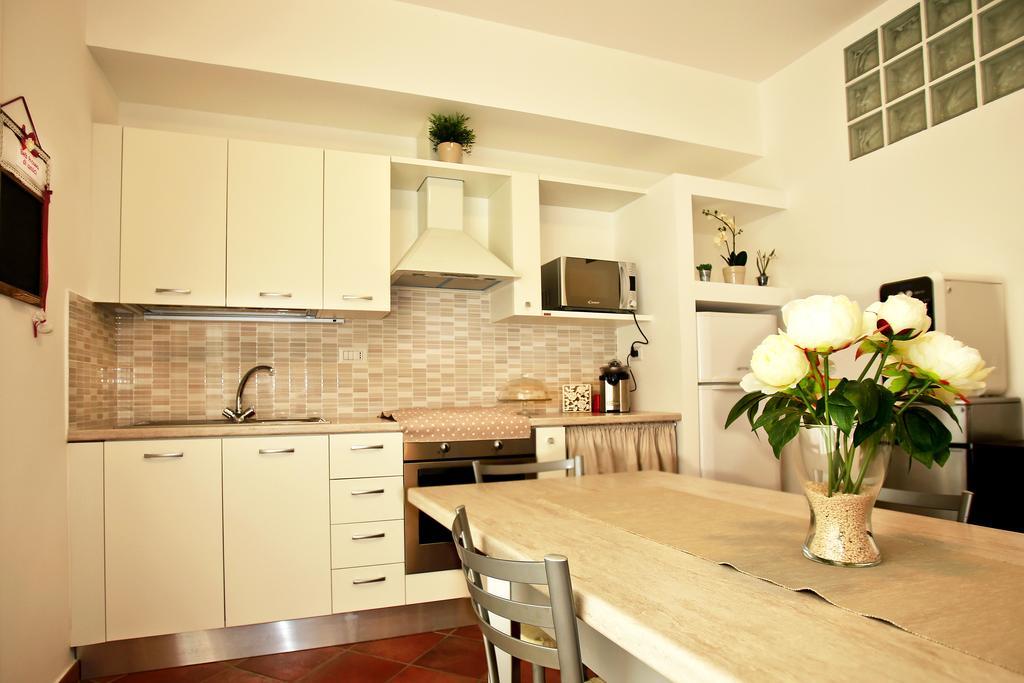B&B A Casa Di Amici 지아르디니낙소스 외부 사진