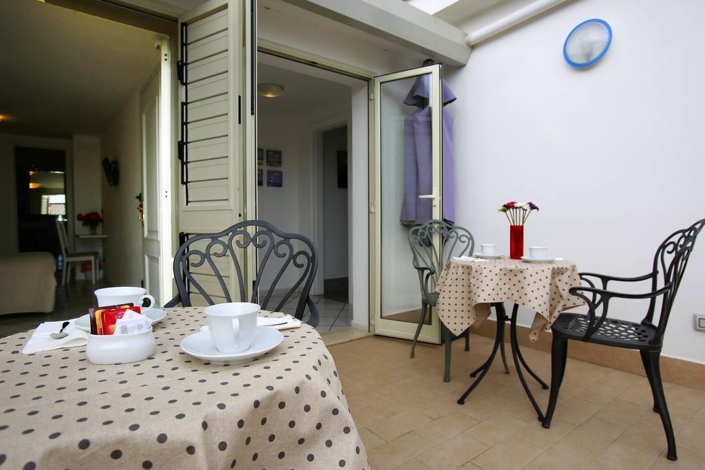 B&B A Casa Di Amici 지아르디니낙소스 외부 사진