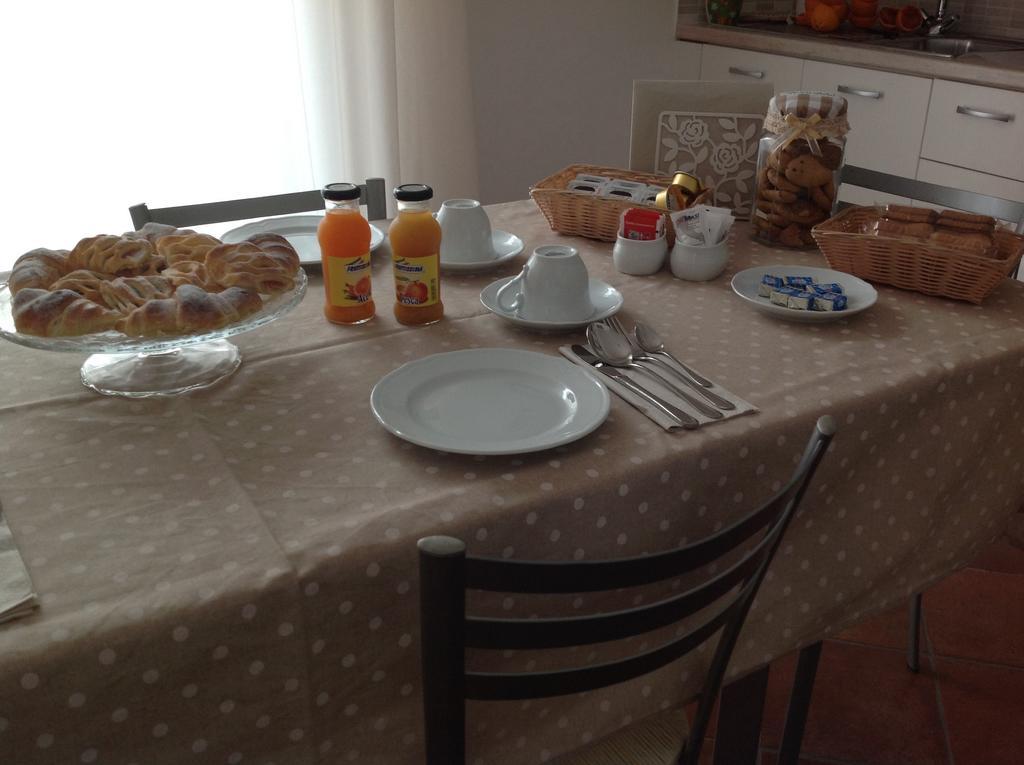 B&B A Casa Di Amici 지아르디니낙소스 외부 사진